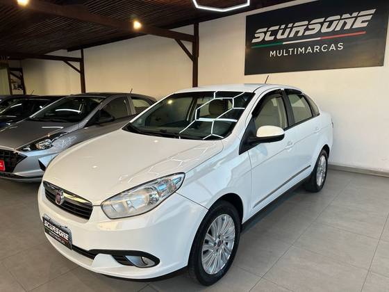 FIAT GRAND SIENA 1.6 MPI ESSENCE 16V FLEX 4P MANUAL FIAT GRAND SIENA 1.6 MPI ESSENCE 16V FLEX 4P MANUAL